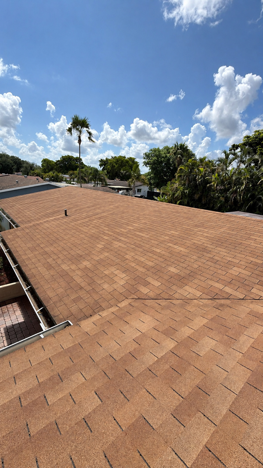 The same asphalt shingle roof in Miramar clean and even after roof cleaning